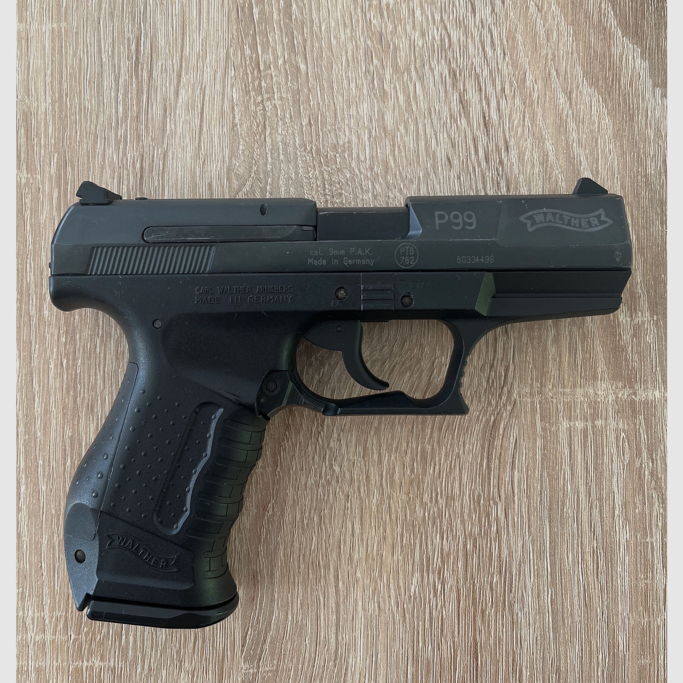 Walther P99 - 9mm P.A.K. - pistola de fogueo