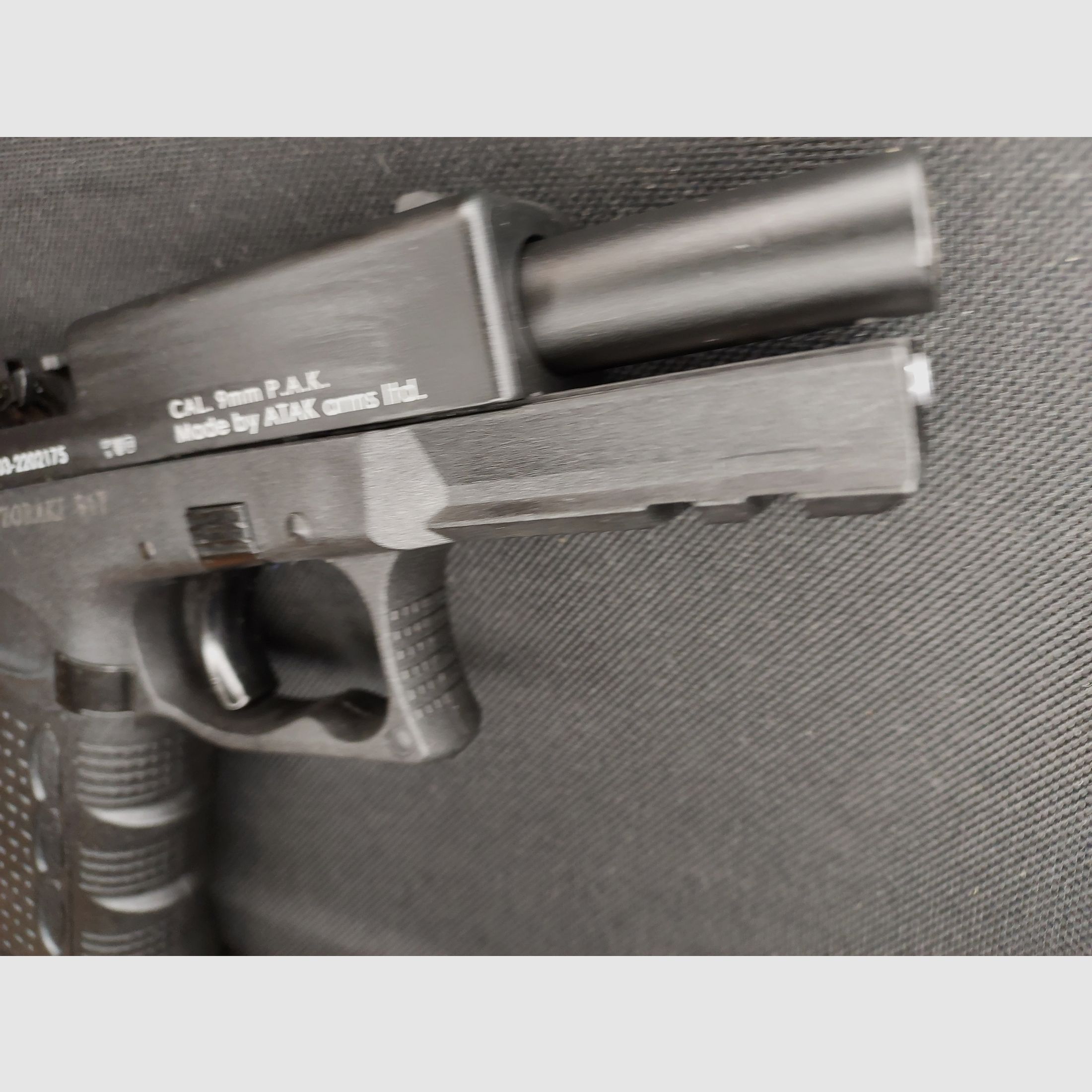 Zoraki 917 pistolet d'alarme 9mm P.A.K. (PTB 1073) comme neuf !