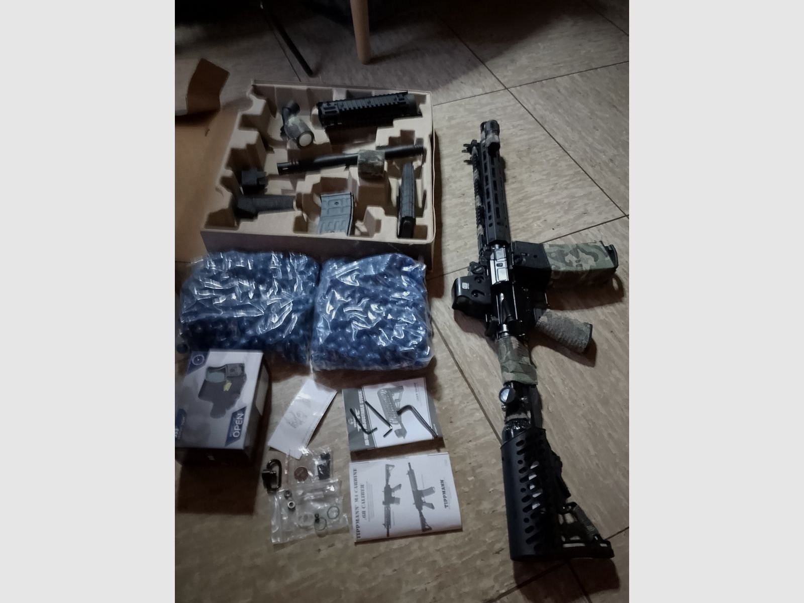Tippmann Tmc Elite Markierer Set .68 accessori tuning canna paintballs Cal 68 CO2 set mirino olografico punto rosso verde lampada LED 3 caricatori Ovp