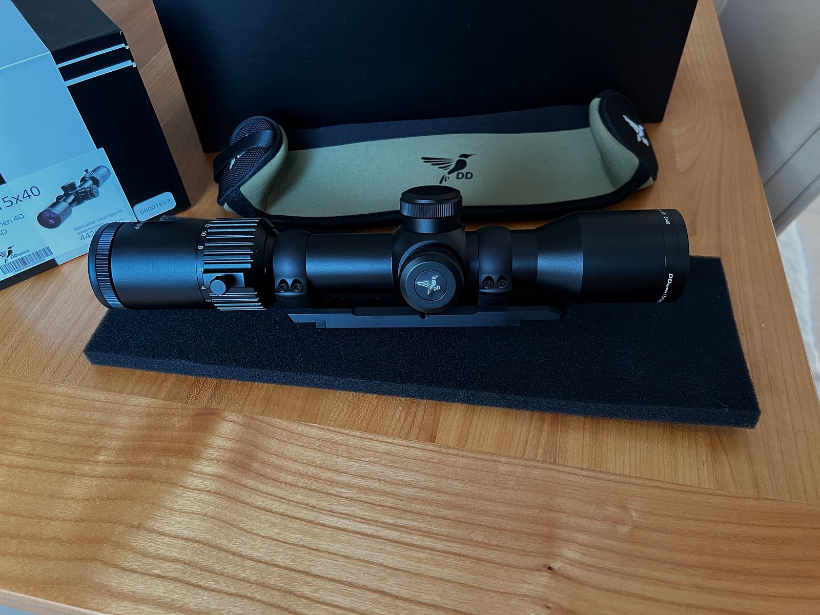 DDoptics V10  1,5-15x40  na montażu Dentler