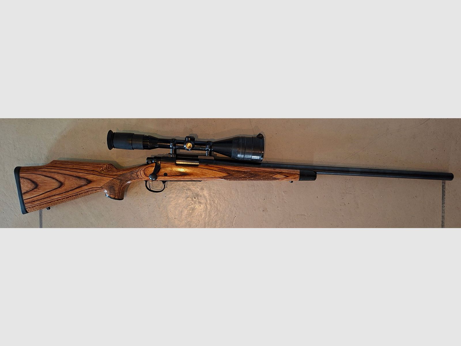 Remington 700 Varmint Cal .223 Rem. con mira telescópica Zeiss