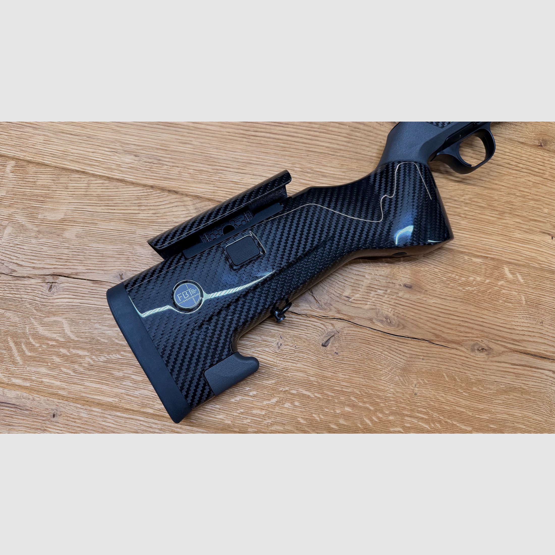 FBT – FINE BALLISTIC TOOLS / HOOGGLANZ SUPERERGONOMISCHE SCHAFT VOOR BLASER R8 / MET R8 SYSTEEM!!!, afbeelding 4 van 7
