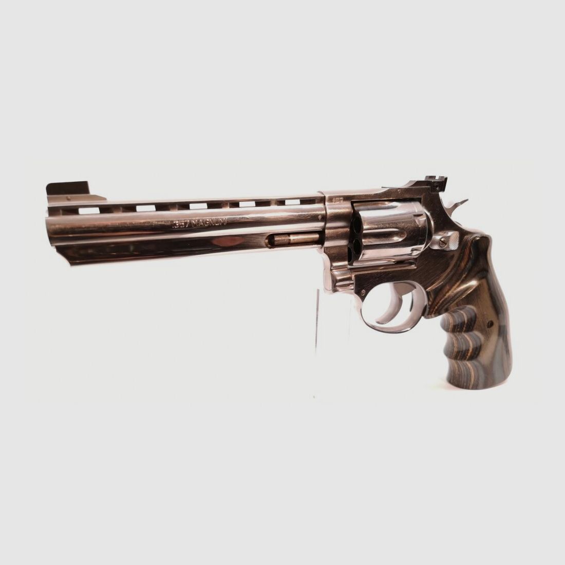 Taurus 689