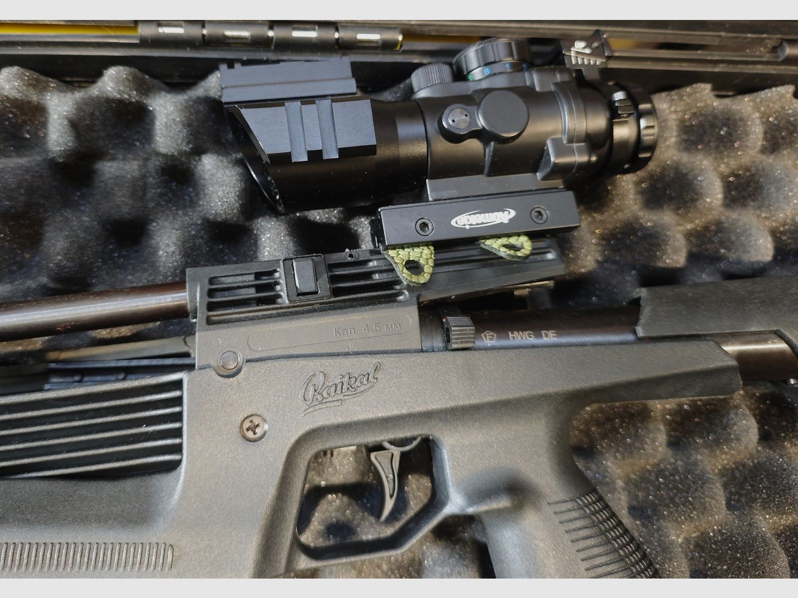 Baikal MP-61 Mehrlader-Luftgewehr (4,5 mm Diabolo) mit 2 Optiken, Koffer & Zubehör, Bild 2 von 3