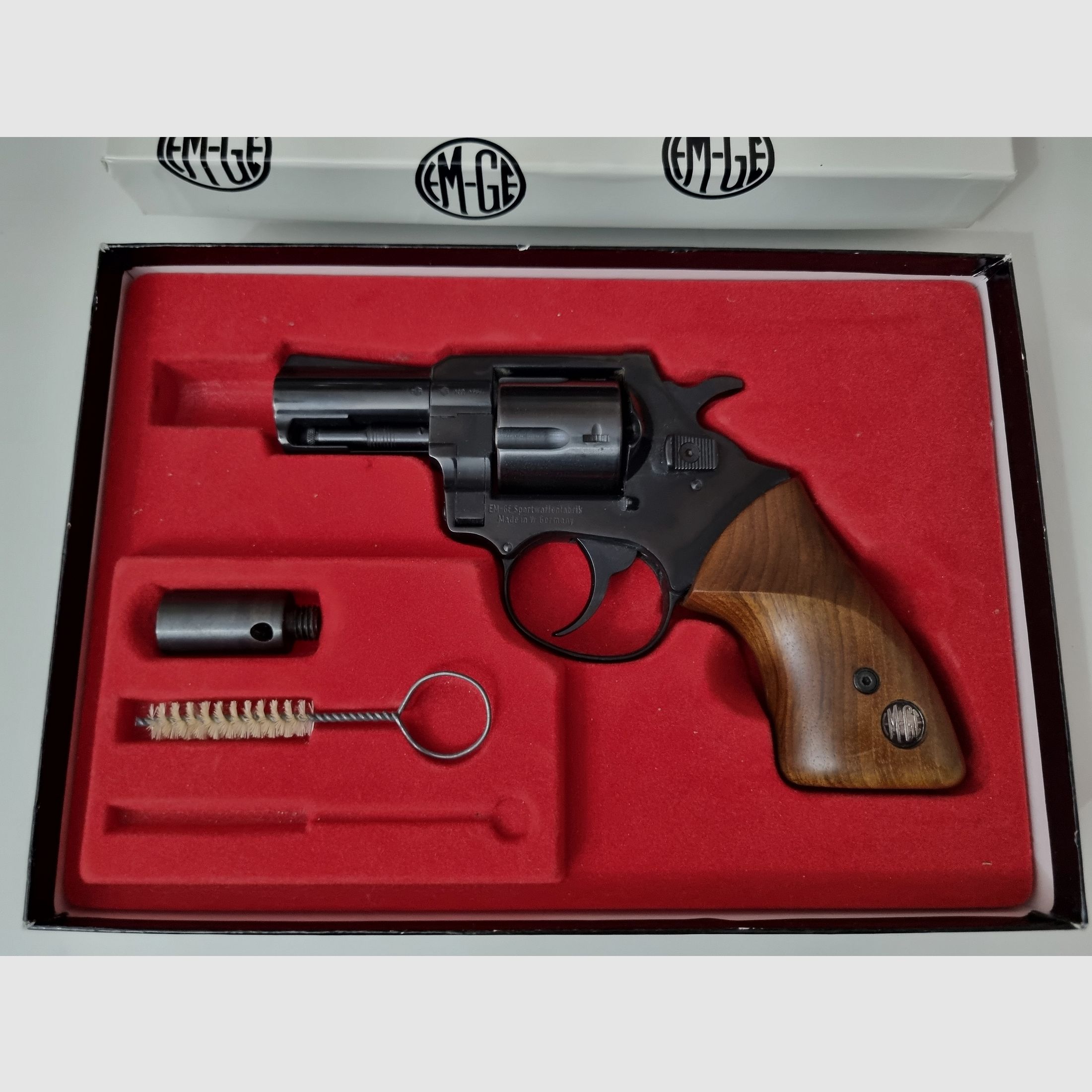 Blank firing revolver EM-GE 42 9mm bang