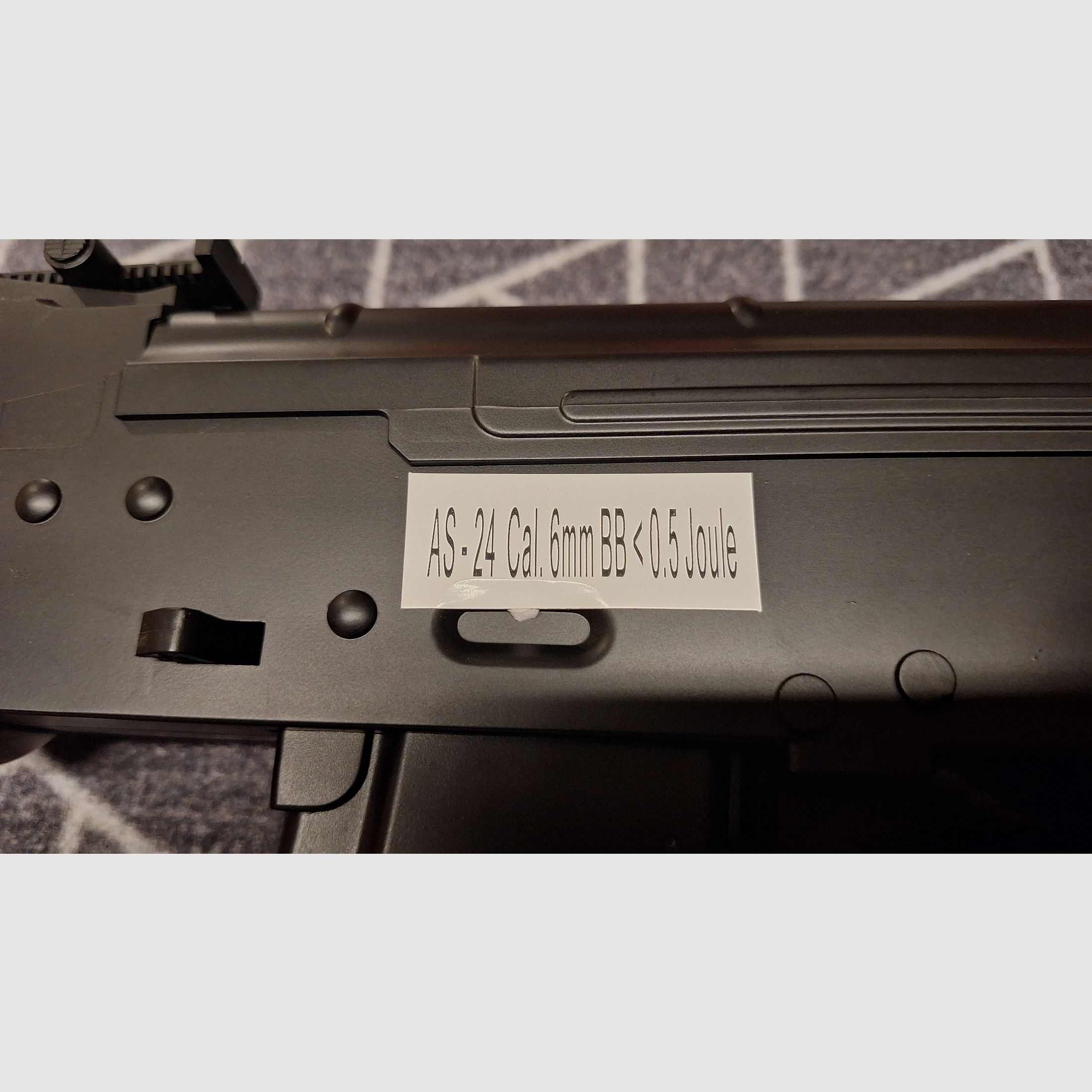 AK47 AK74 Kalashnikov Softair AEG mit Klappschaft-Neuwertig