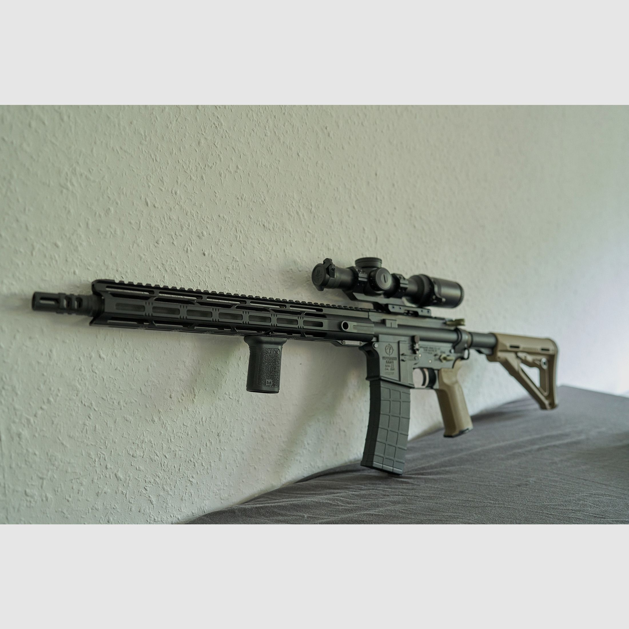 Tippmann Arms M4-22 LTE OD-Green .22 lr – ottime condizioni, circa 25 colpi, accessori Vortex/Hera/Magpul