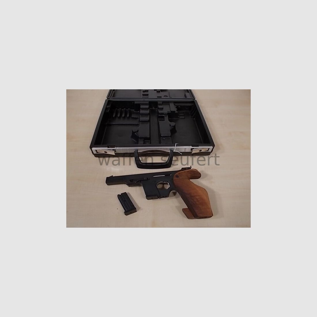 Walther OSP .22short Schnellfeuerpistole + Ersatzmagazin