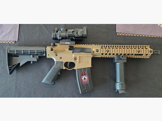 Crosman R1 CO2 karabin pneumatyczny AR15