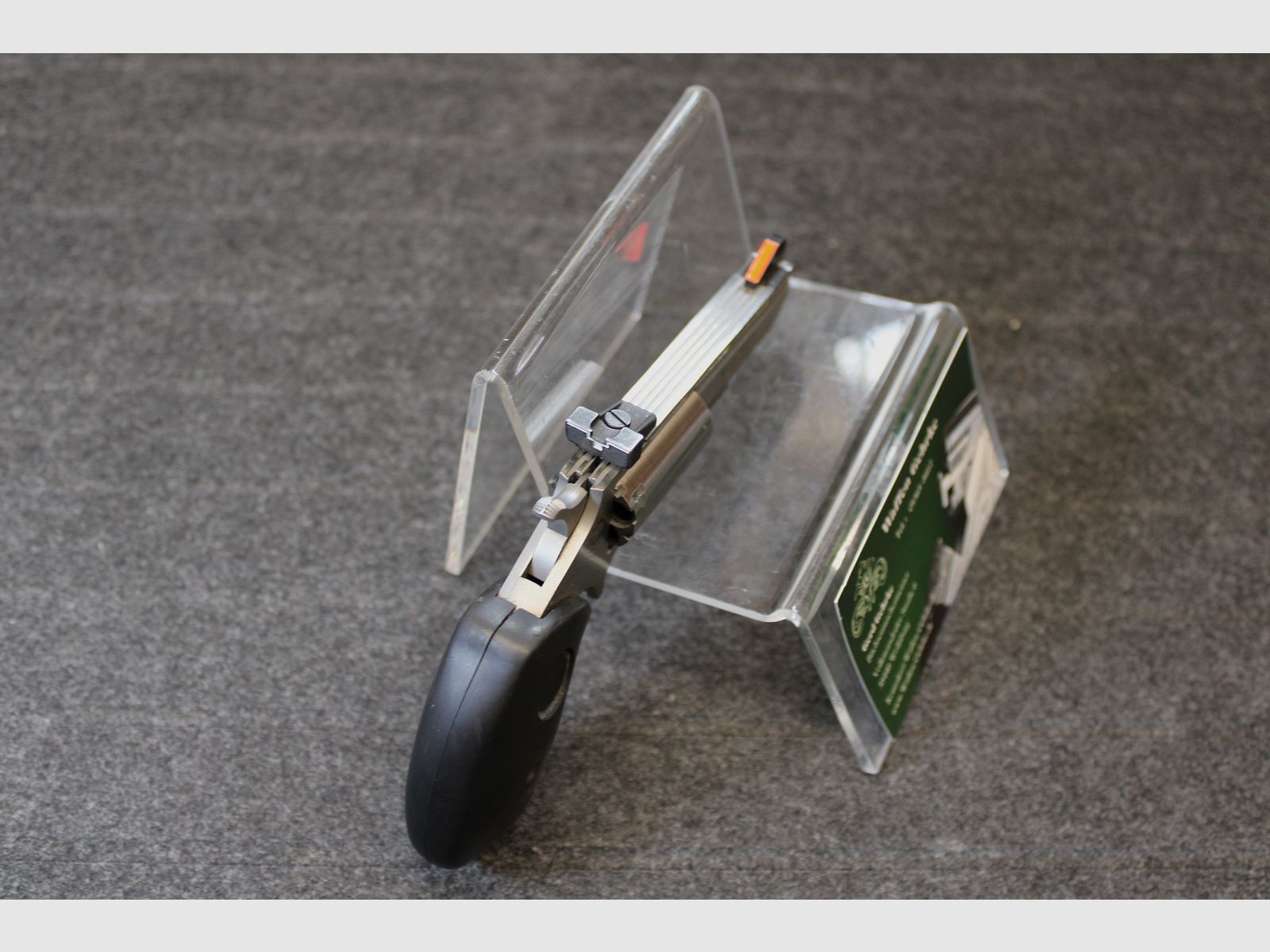 Revolver Black Widow della North American Arms