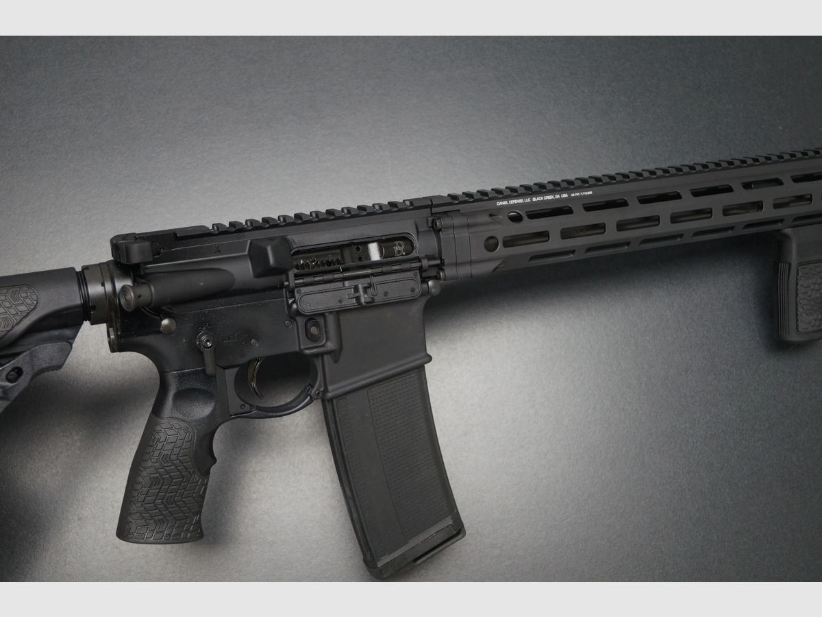 Daniel Defense DDM4 V7 SLW 14.5" Zwart, afbeelding 3 van 6