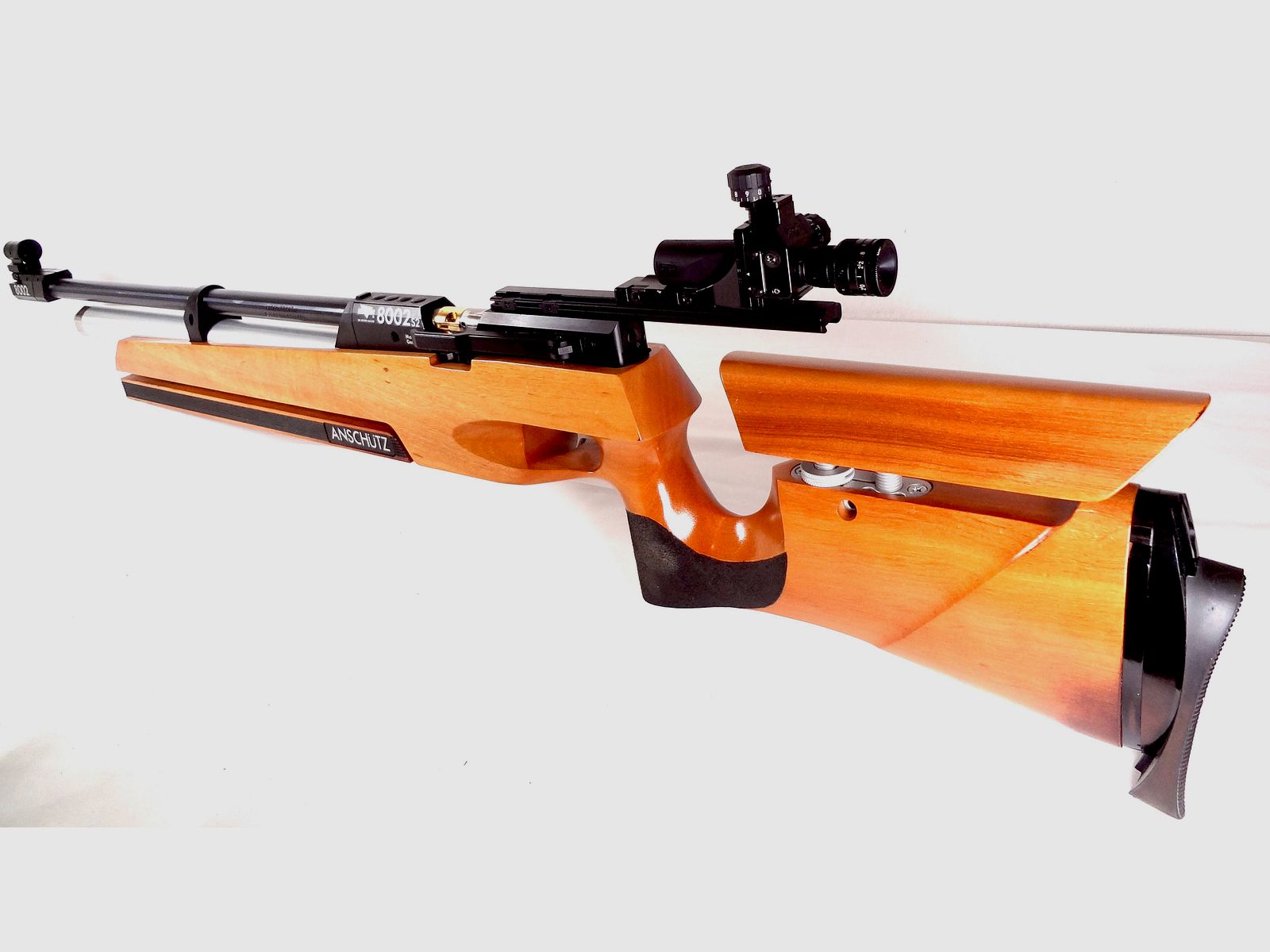 Karabin pneumatyczny Anschütz 8002 S2