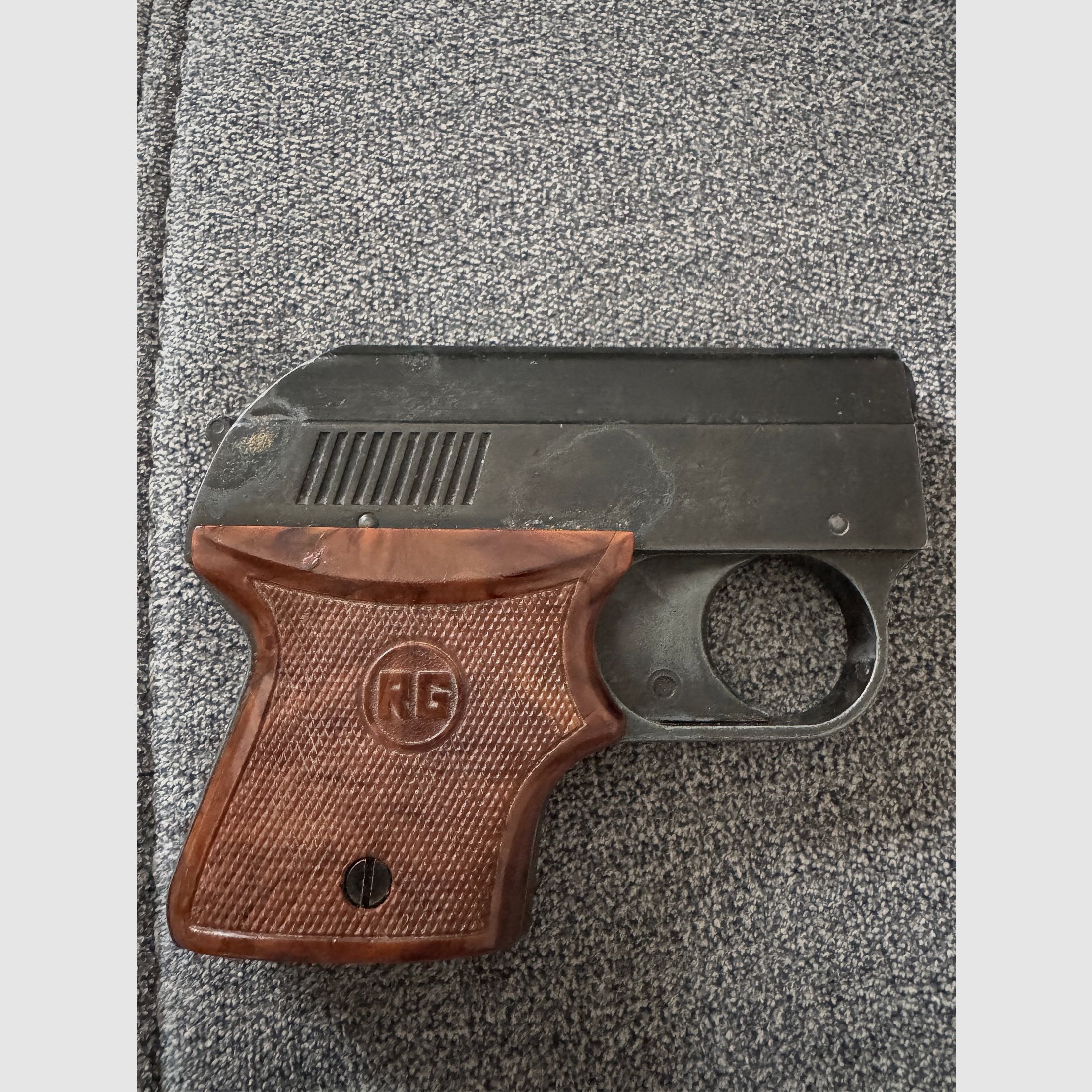 Schreckschusspistole Röhm RG 3 (6mm Flobert, PTB 33) – solider Zustand mit Zubehör & Munition