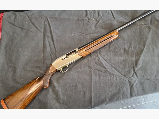 FN Herstal escopeta semiautomática 12/70 Twentyweight