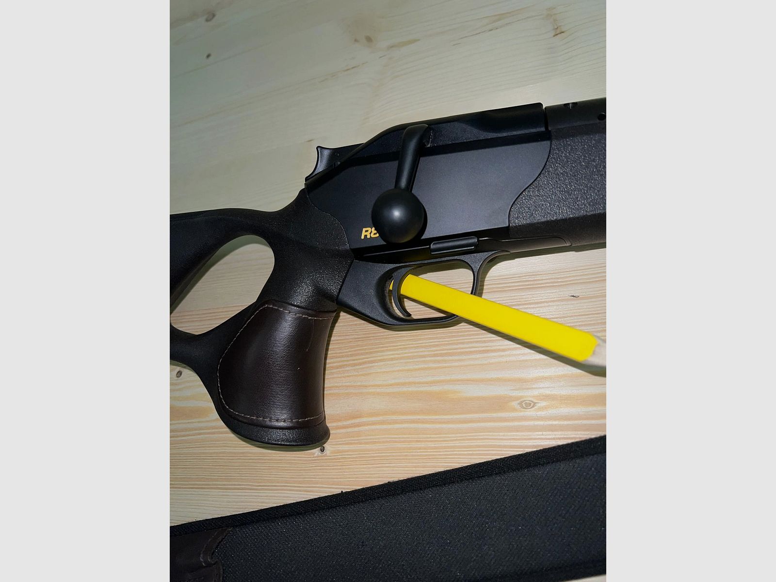 Blaser R8 Leather .3006 spring.
