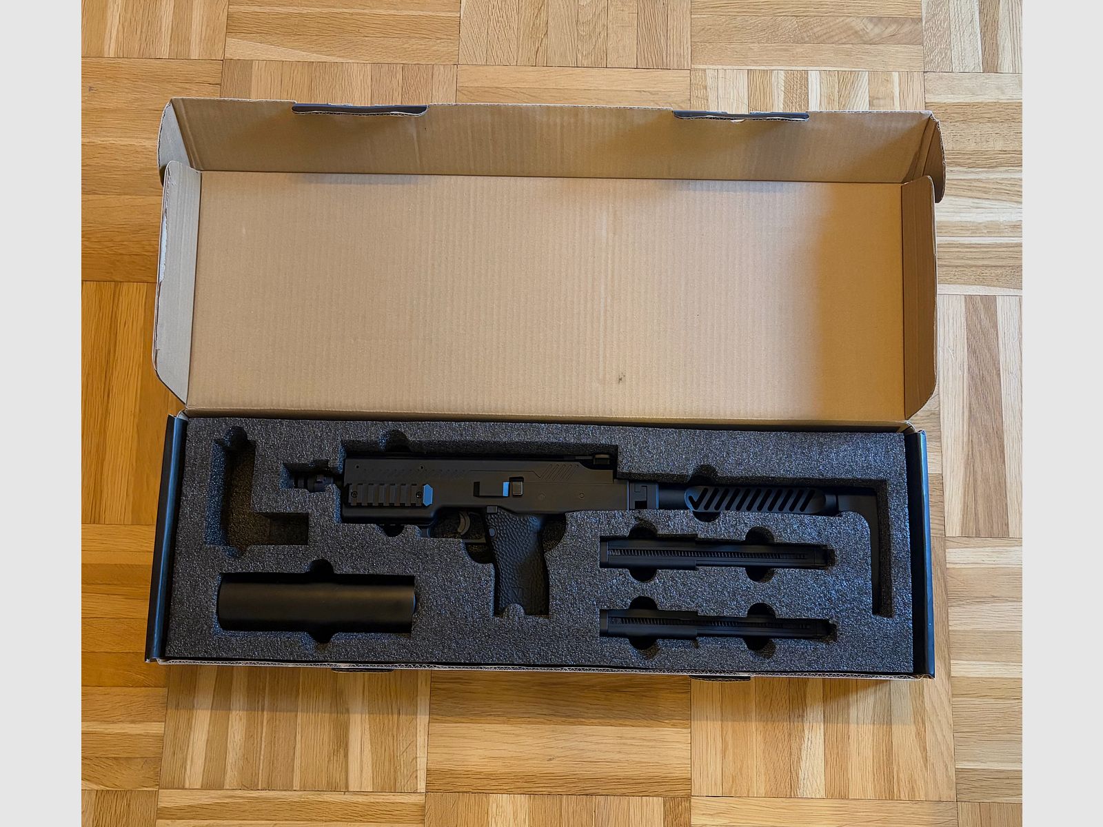 VMP-1 SMG GBB – Like new – Complete set with 2 magazines & silencer