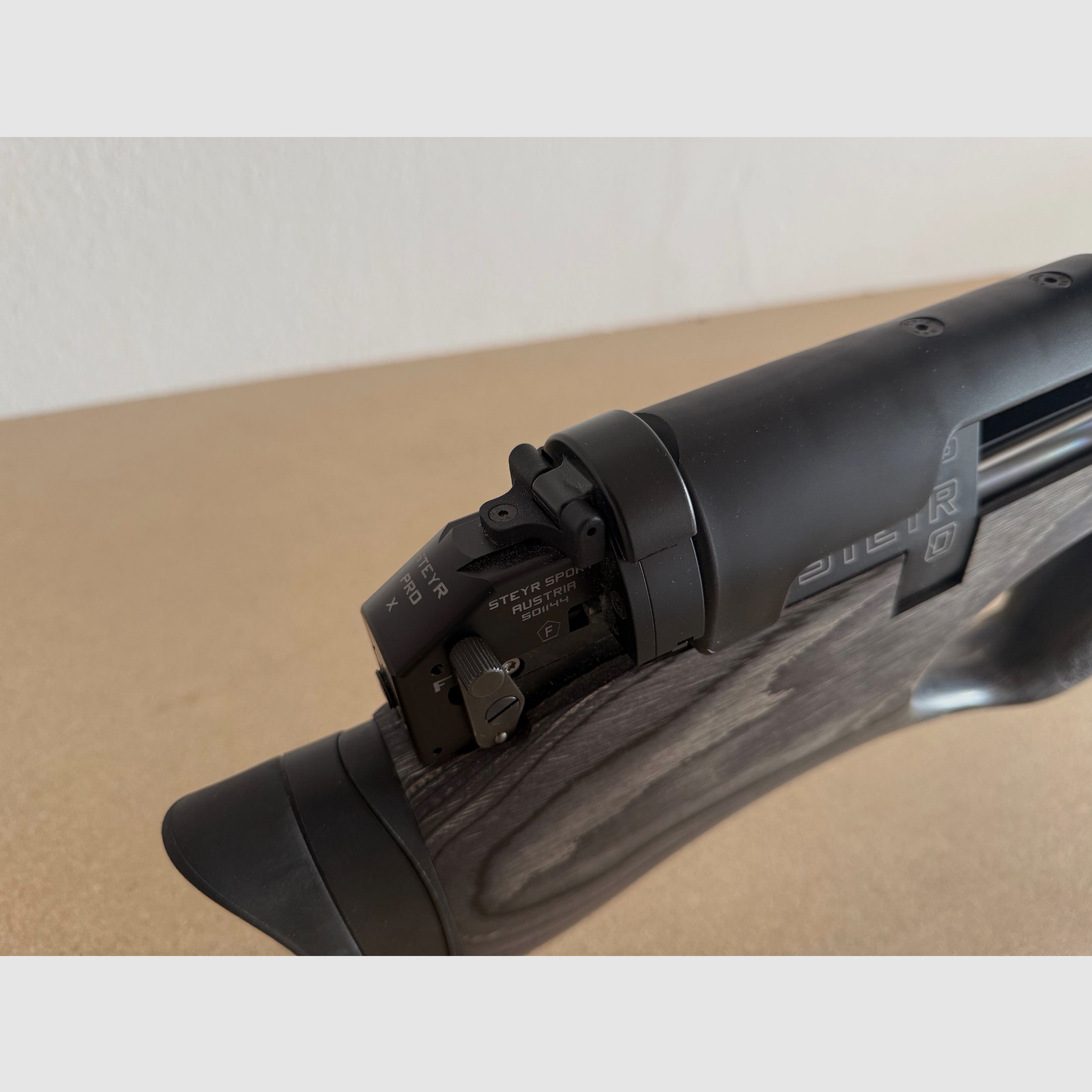 Steyr Pro X 4.5mm Complete Package + Carbon Bottle + 3 Magazines + Hawk Scope