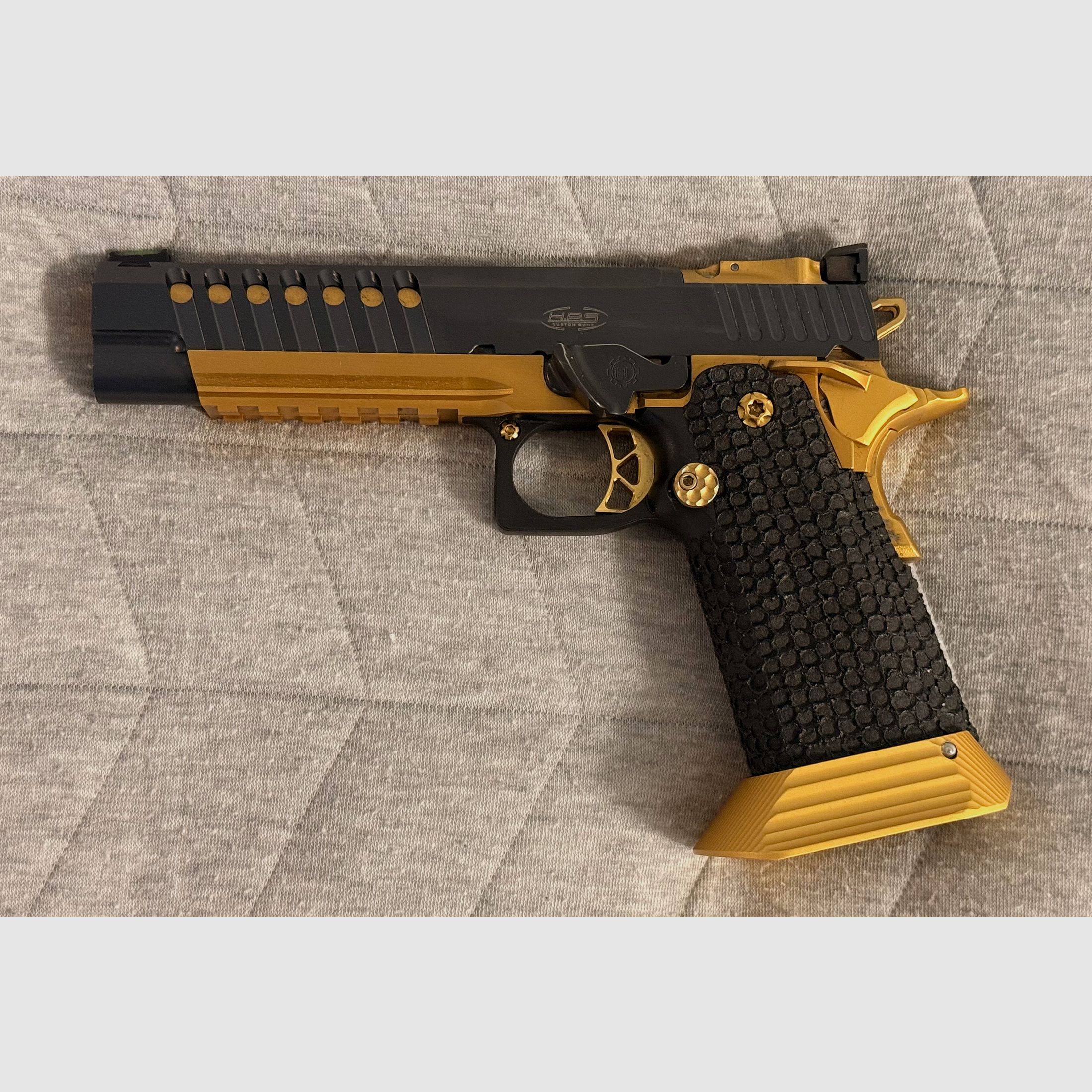 IPSC Standard Optic STI 2011 HPS Guns Range Master 5.4“ with front cut, Picatinny rail weapon is optic ready and Odin2 stock