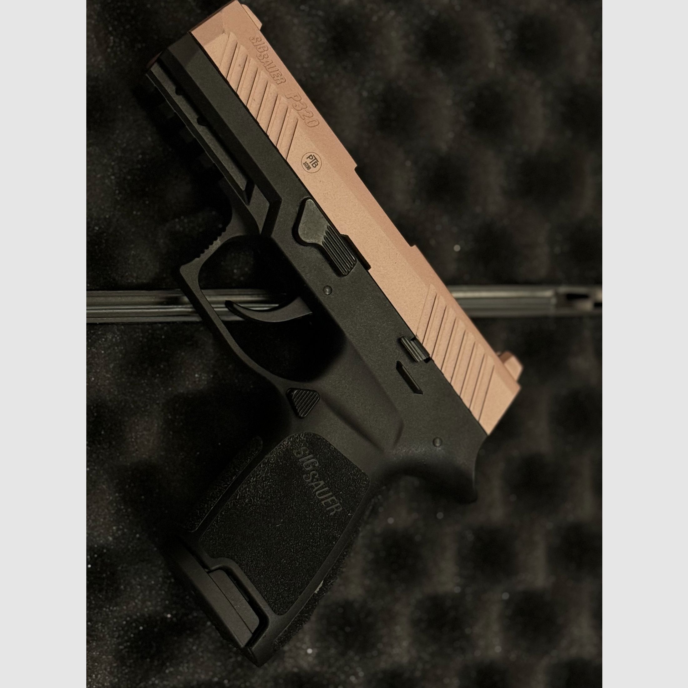 Sig Sauer P320 Rosegold Schreckschusspistole im Kaliber 9 mm P.A.K.