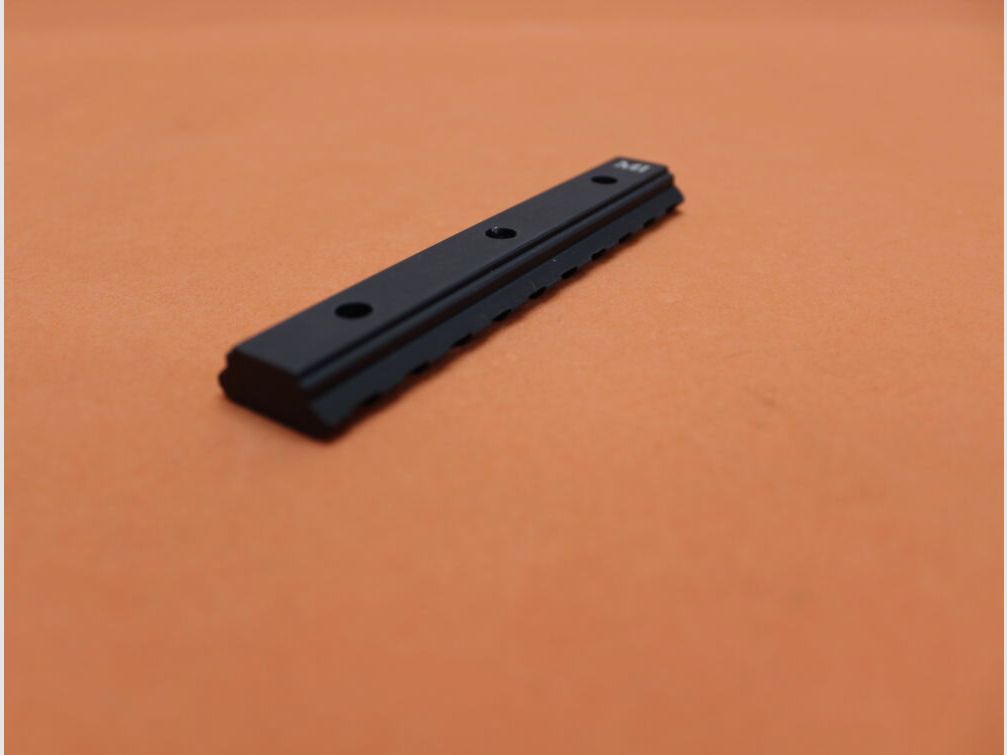 Midwest Industries AR-15: Picatinny Bolt On Handguard Rail 4" Midwest (MCTAR-03) Aluminum Black/ Picatinnyschiene