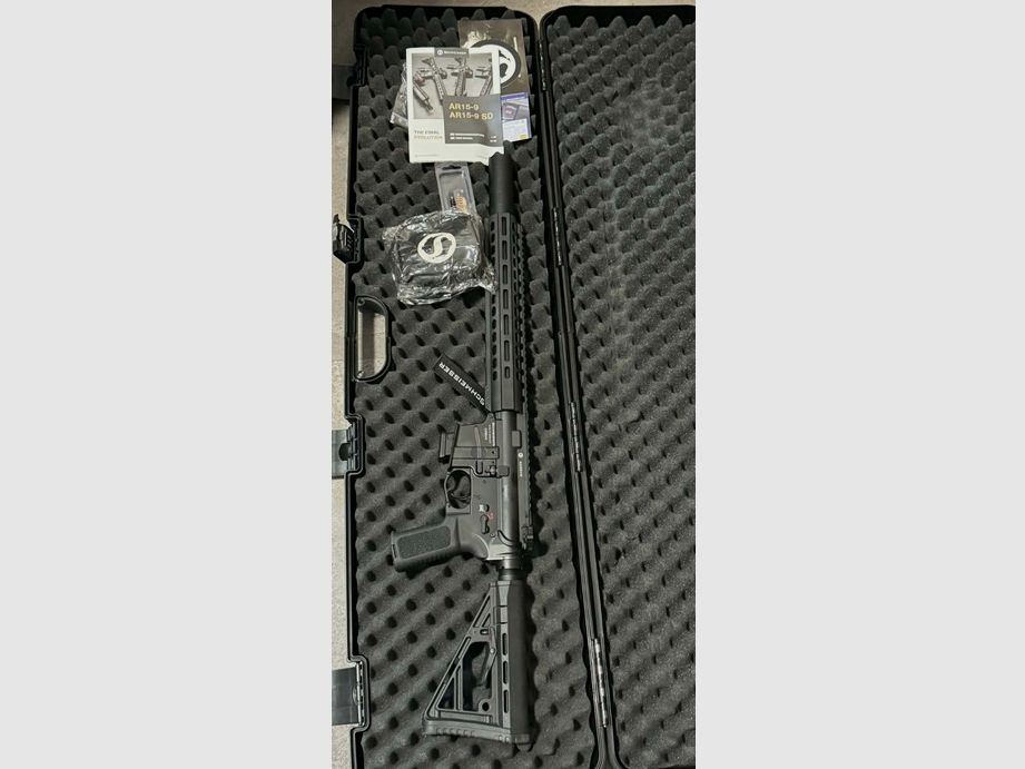 Schmeisser AR15 S4F SD Estándar calibre 9mm con longitud de cañón de 10" con silenciador integrado