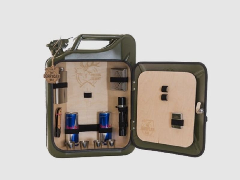 Männerhandtasche mal anders - Die Minibar für echte Jäger