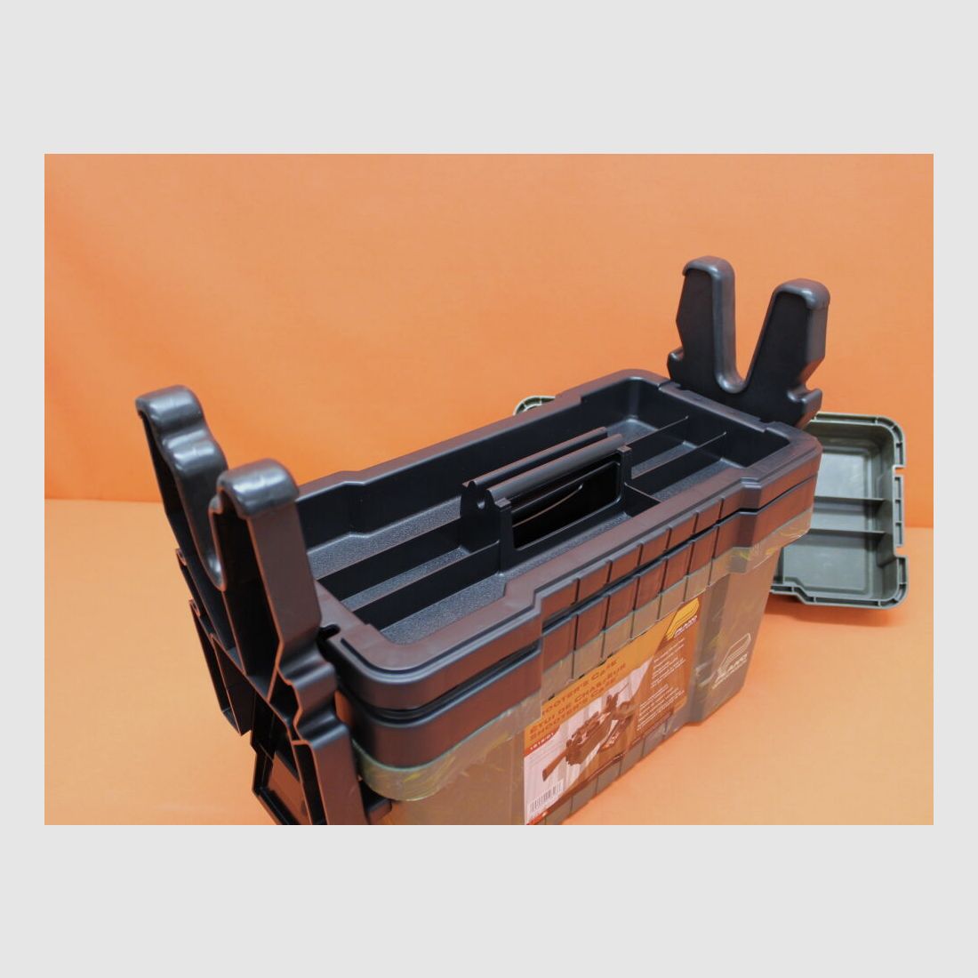 Plano Plano Shooters Case: Range-Box mit Gewehrablage Polymer camo-grün