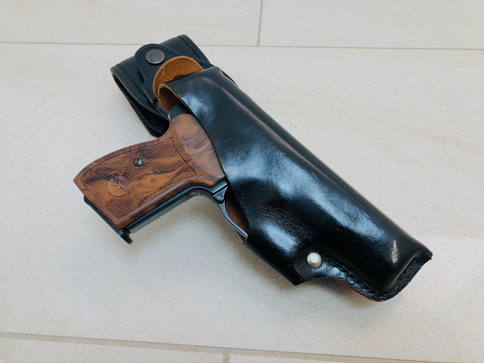 ••• Dienstholster DBGM GM 77 16 273 Dienstholster Makarov H&K P7 •••