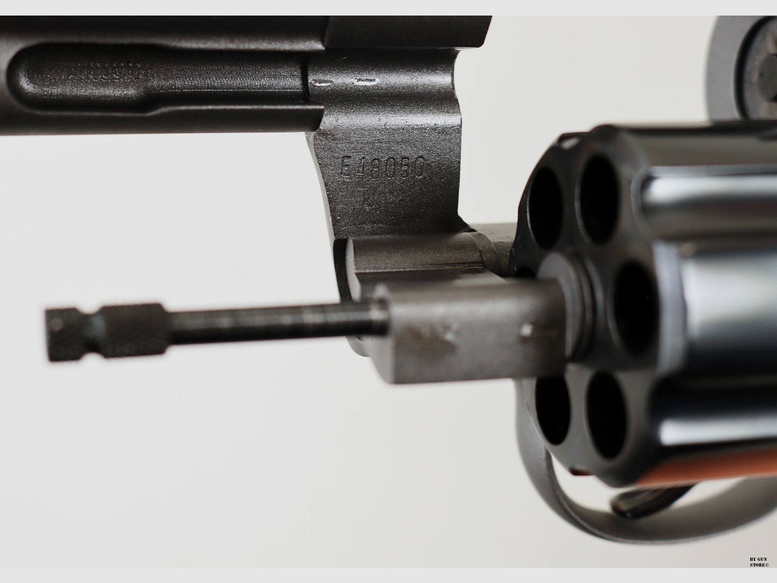 Revolver Colt mod. Python cal. 357 Mag. matr. E48050, immagine 4 di 11