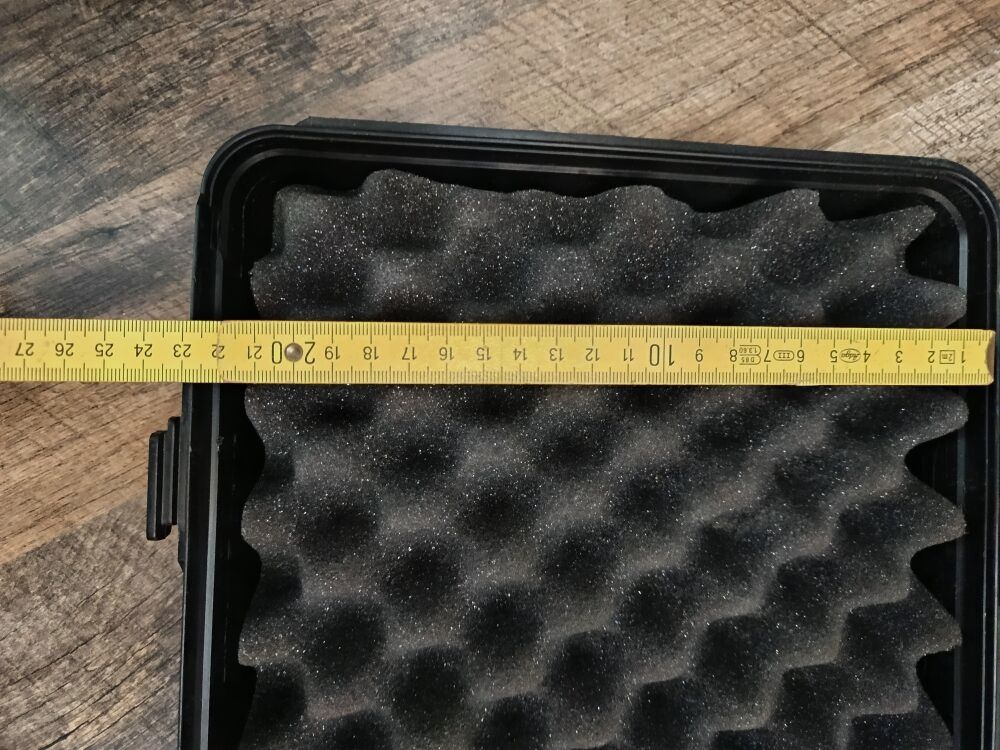 Diverse harde koffers verschillende