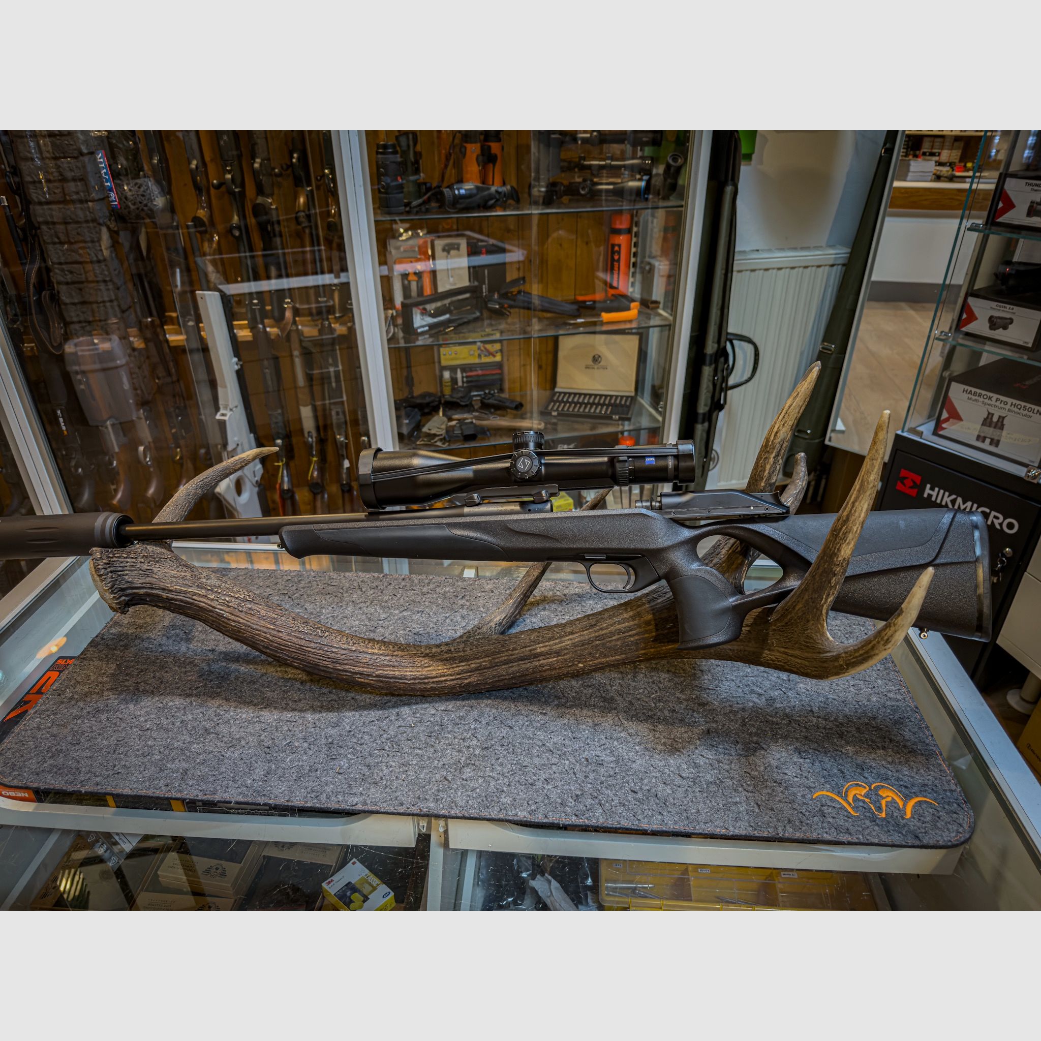 Blaser R8 Professional with Zeiss Victory HT 3-1256