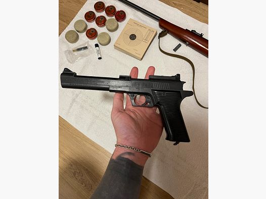 Crosman Model A4 - pistolet CO2 BB (kulki stalowe)