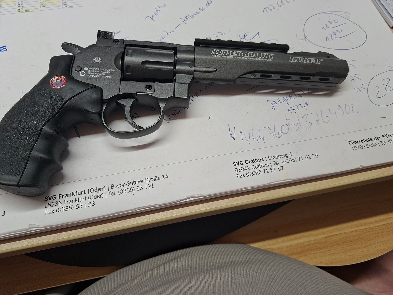 Rewolwer Ruger Super Hawk