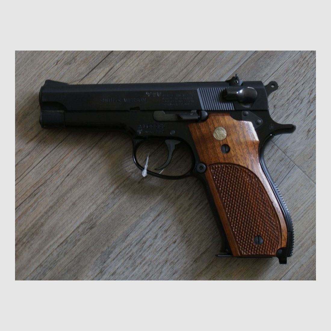 Smith & Wesson 39