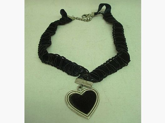 Werthe Aida collar de terciopelo negro con corazón en terciopelo negro