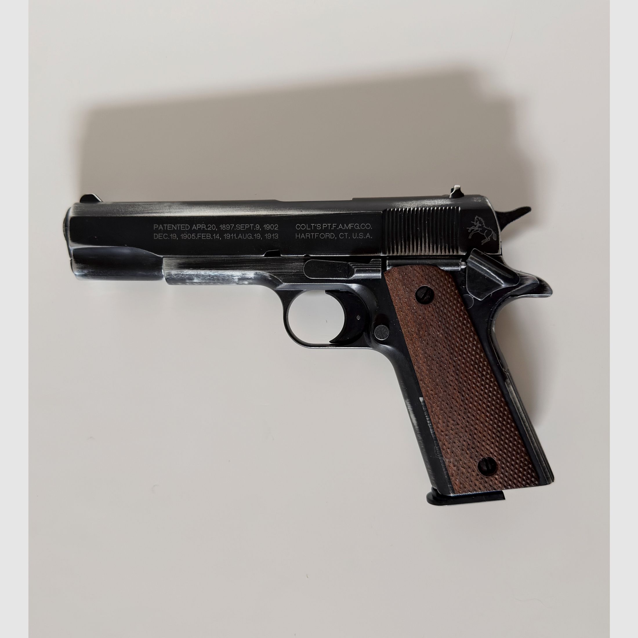 Colt Government 1911 A1 pistola a salve 9 mm P.A.K finitura antica con impugnature in legno NUOVA