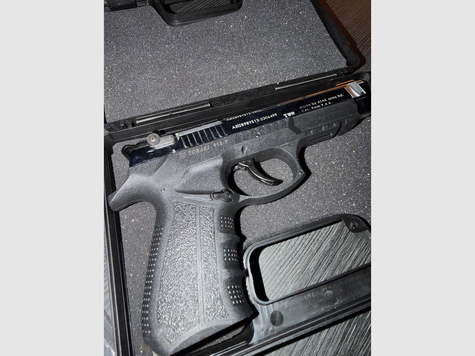 918-P blank firing pistol chrome 9mm incl. accessories