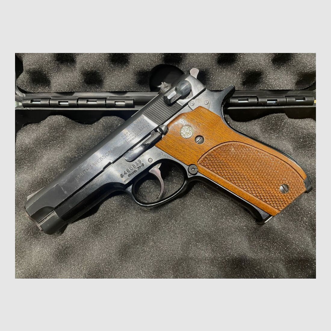 Smith & Wesson 39-2