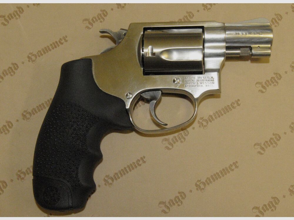 Smith & Wesson 60