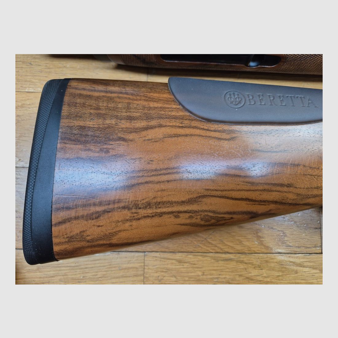 Sehr schönes Beretta 692 « Black Edition » - Über-unterlauf mit 76 cm Lauf - Kal. 12/70 - Mit Beretta-Koffer und zahlreichen Zubehör - Ausgezeichneter Zustand, fast wie neu! - TBE ++, Bild 24 von 46