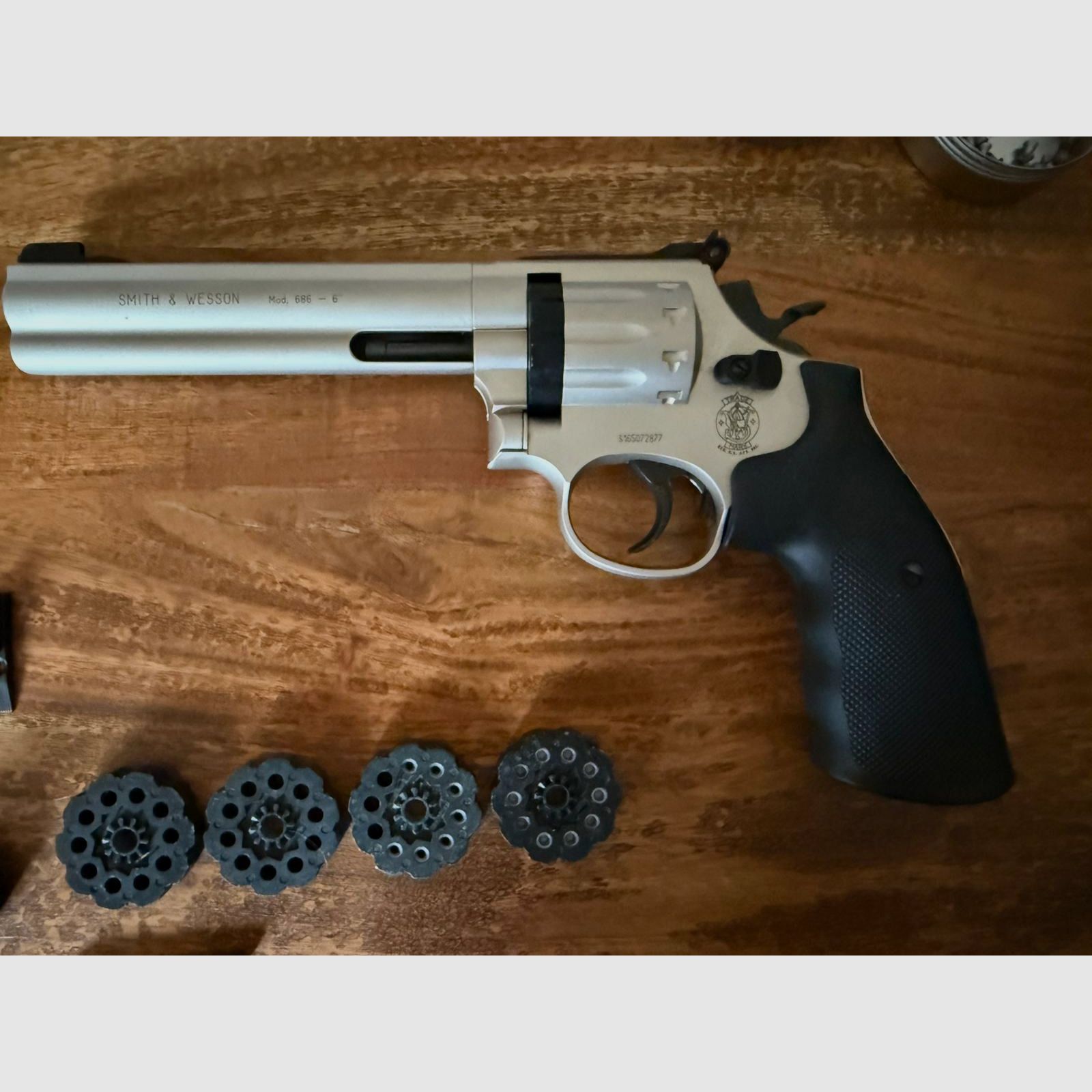 Revolver Co2 UMAREX Smith & Wesson 686 - 6 pollici Nickel 4,5 mm Diabolo