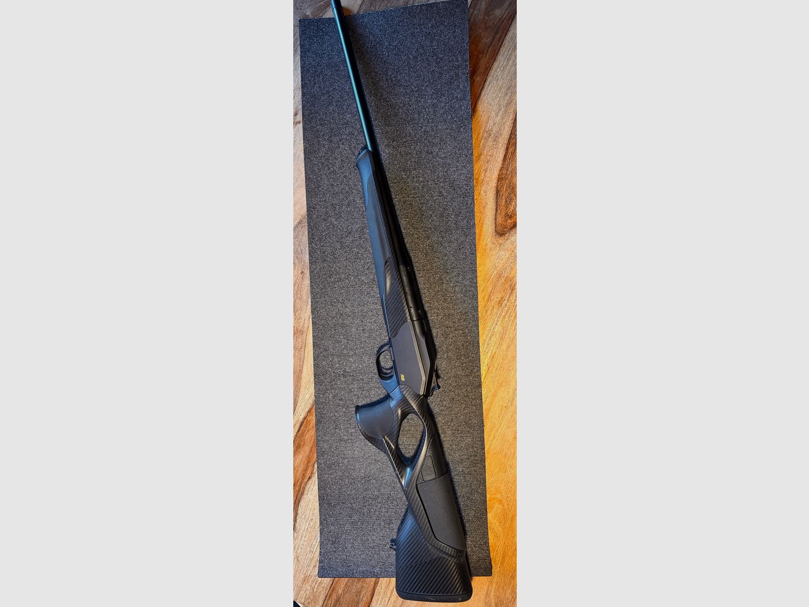 Blaser R8 Ultimate Carbon, .270win, Atzl Jagdmatchabzug, Mündungsgewinde M1x15, verstellbare Schaftbacke, Carbon Kammergriffkugel