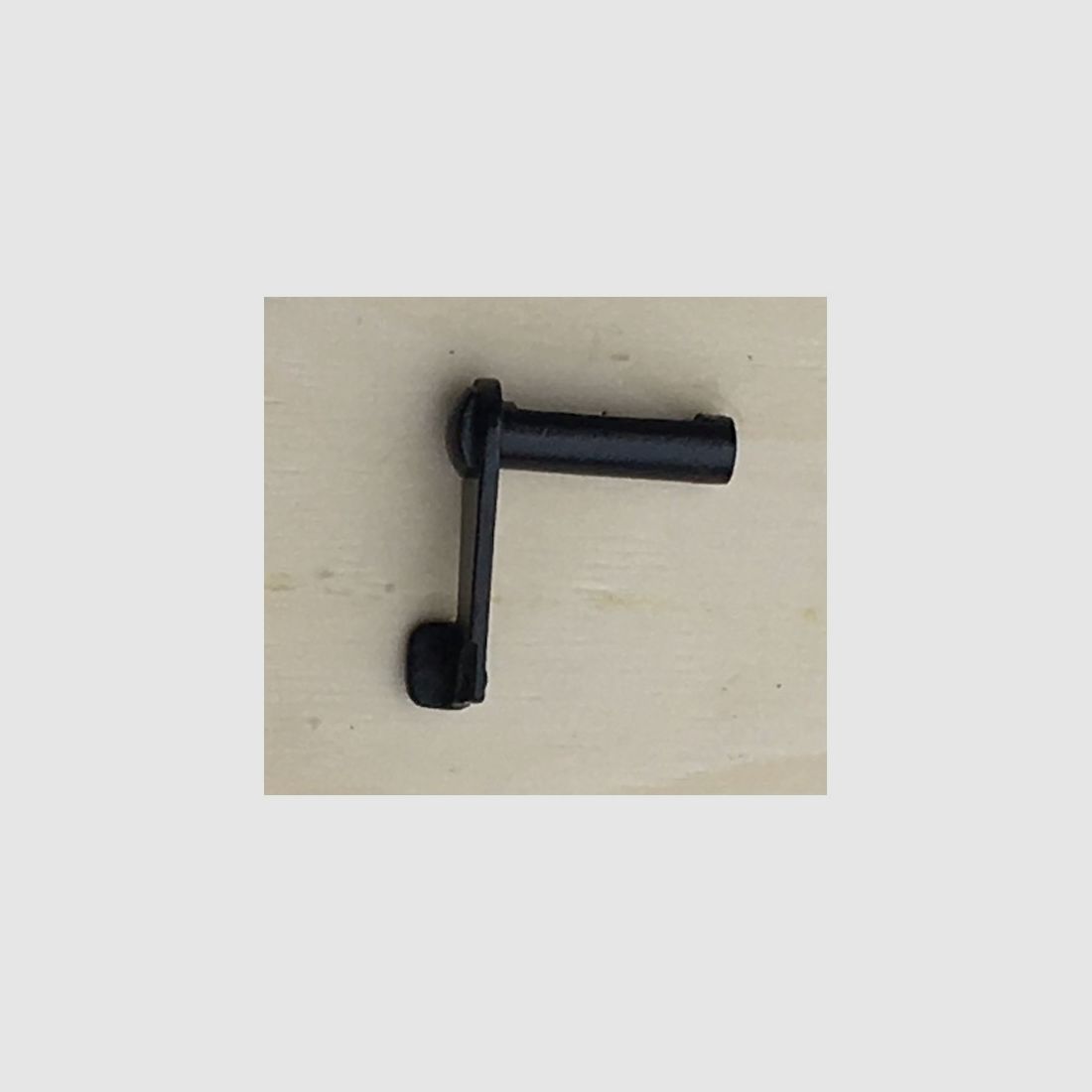 Assemblaggio leva di ritenzione AKM MilSpec, immagine 2 di 2
