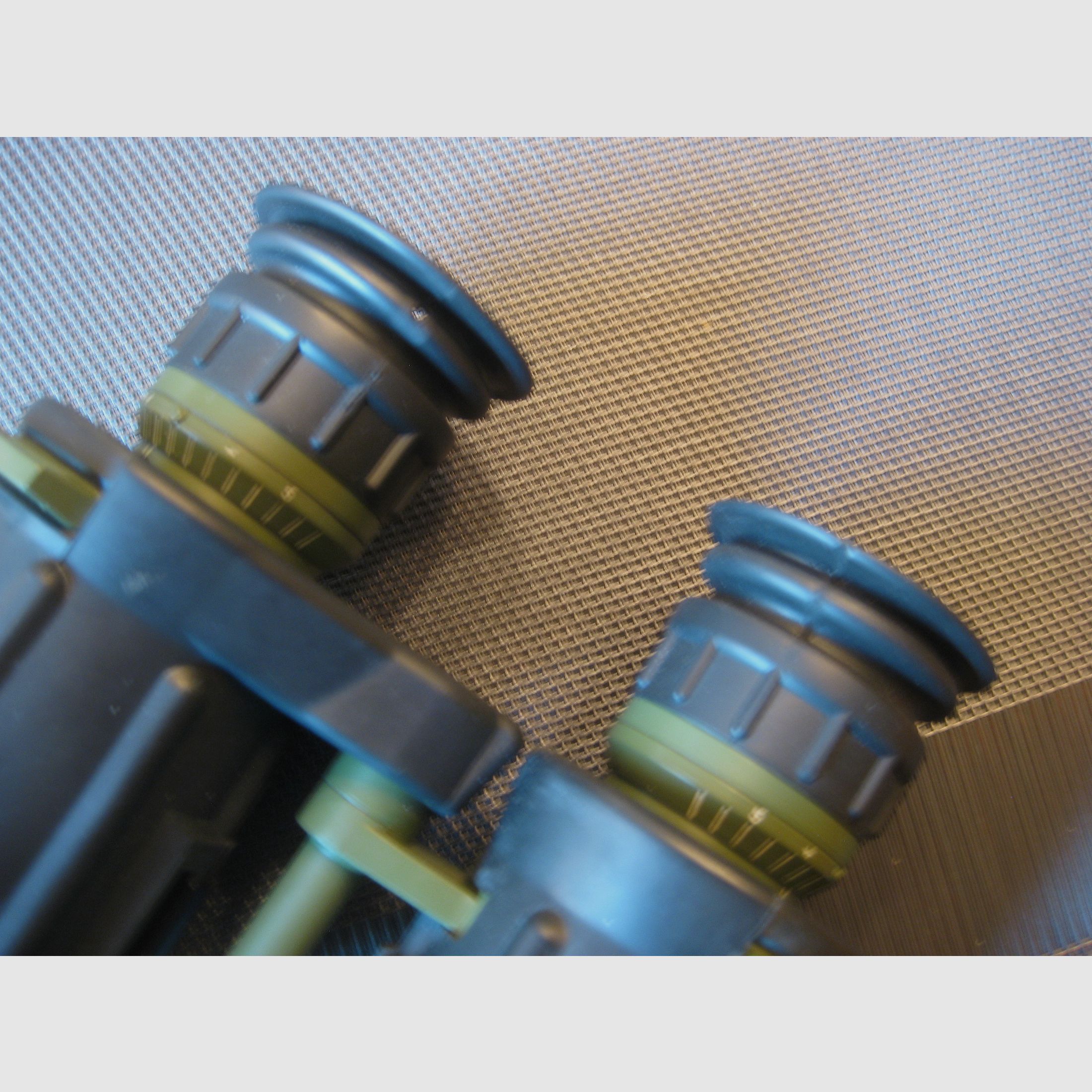 AUFGEPASST AFRIKA-ALASKA-KANADA und TRADITIONS-JÄGER sowie SAMMLER !! Angeboten wird "DAS" LEGENDÄRE CARL ZEISS Jena EDF 7x40 B/GA in der sehr seltenen ZIVILAUSFÜHRUNG !!! Kein Swarovski-LEICA-IOR-STEINER-Blaser-MINOX-SAUER !!