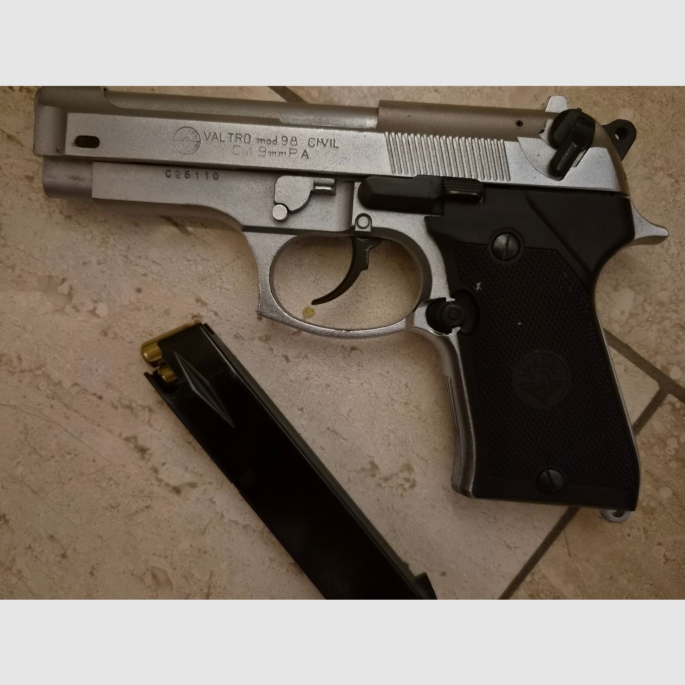 Pistole 9mm Gas-Schreckschuß