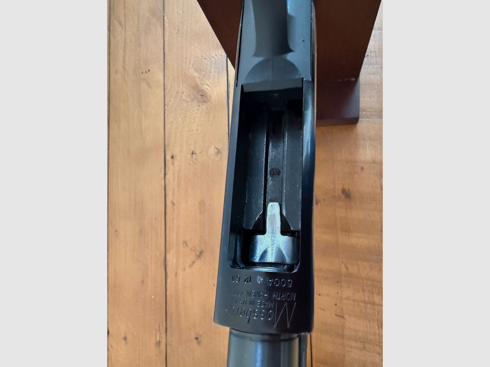 Repeater shotgun Mossberg 500 A 12/76 fore-end repeating shotgun AS NEW