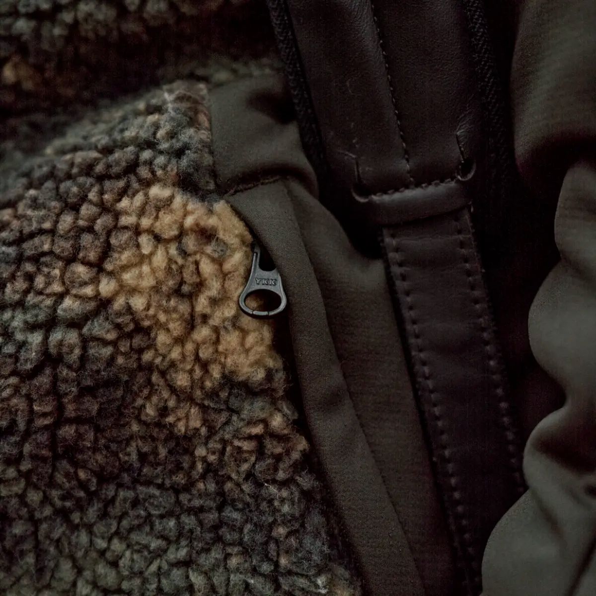 Chaqueta Härkila Tyst Camo Aislada