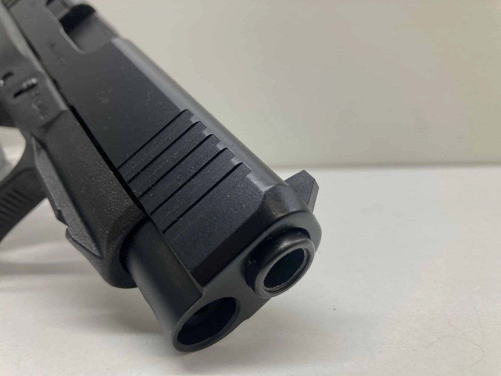 GLOCK 48