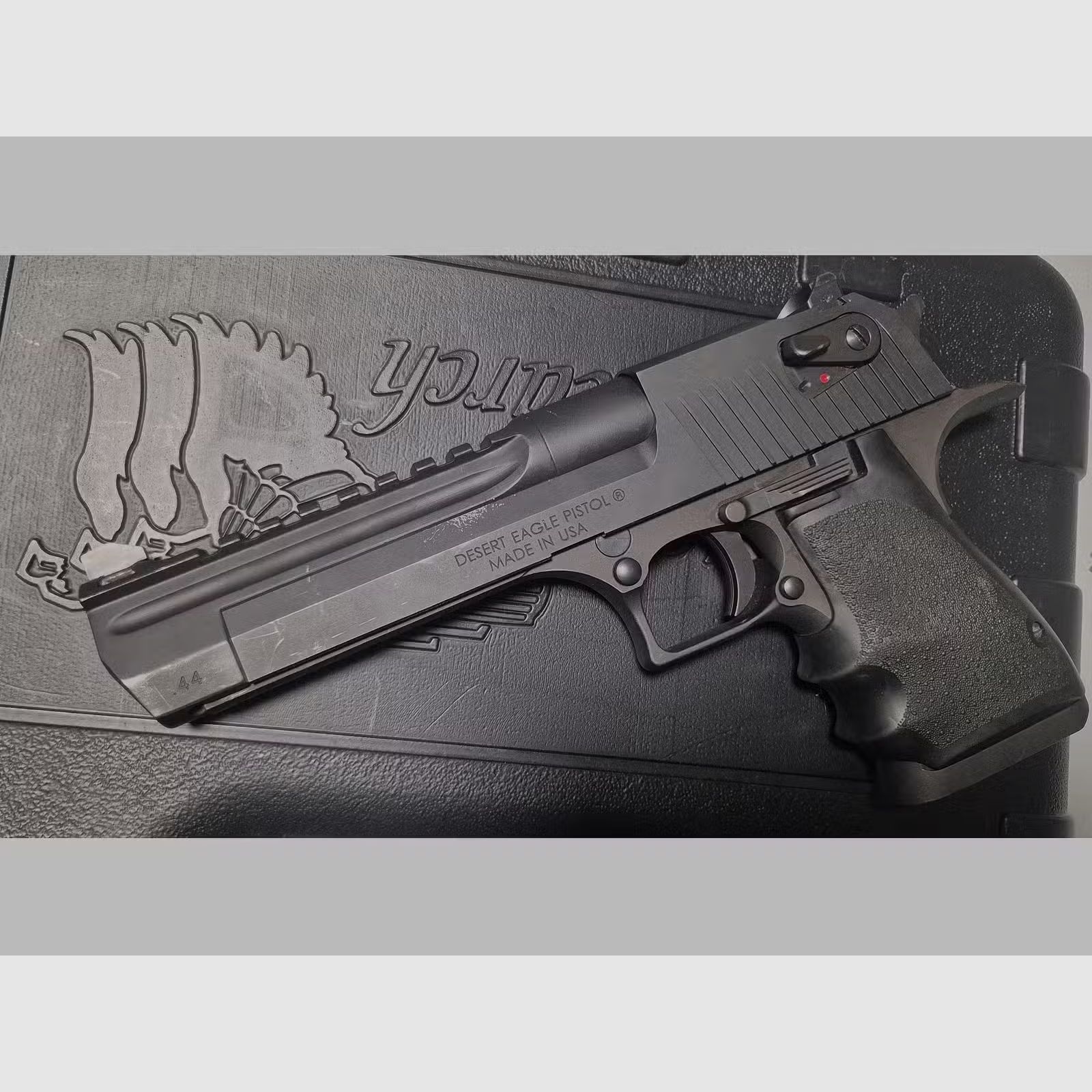 Magnum Research DESERT EAGLE .44 Magnum, 6" blued