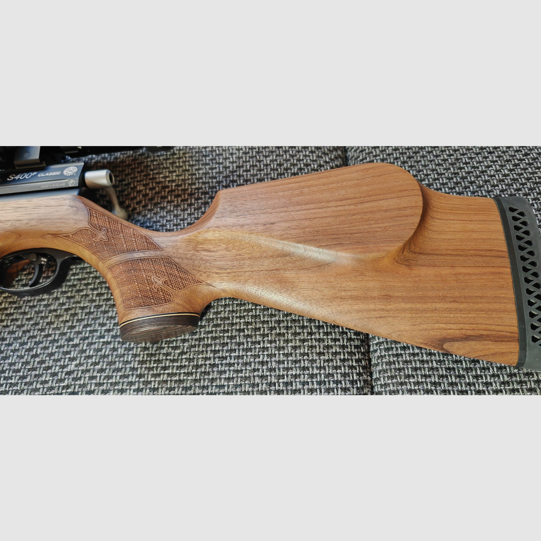 Air Arms S400 Walnuss 4,5mm, rechts, wie Neu